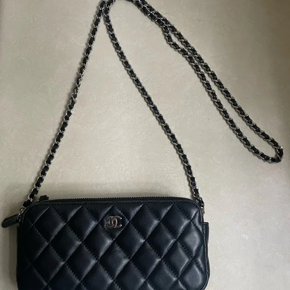 Chanel  Double Zip Chain Shoulder Bag - Picture 4 of 16